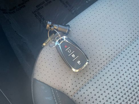 Used 2025 Chevrolet Trax LT image 22