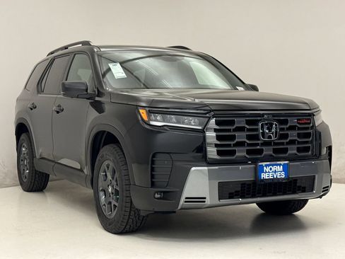 New 2026 Honda Pilot TrailSport image 4