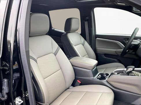 New 2026 Chevrolet Colorado ZR2 w/ Technology Package image 13