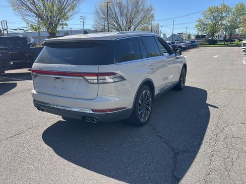 Certified 2022 Lincoln Aviator Reserve w/ Equipment Group 201A AWD/4WD image 4