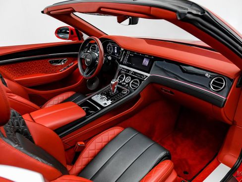 Used 2022 Bentley Continental GT image 51