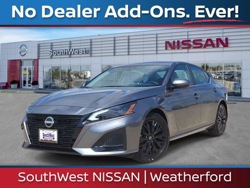 New 2026 Nissan Altima 2.5 SV FWD image 1