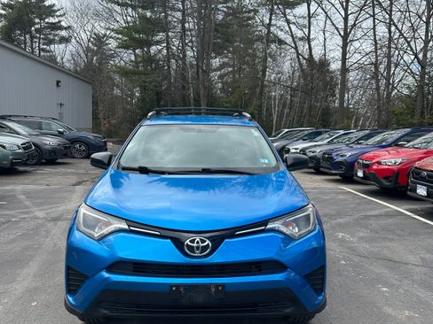 Used 2016 Toyota RAV4 LE image 2