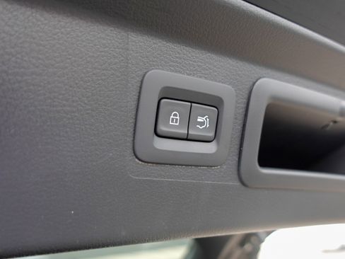 Certified 2025 MAZDA CX-50 AWD 2.5 Hybrid w/ Premium Pkg image 26