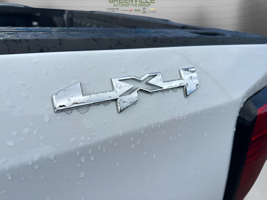Used 2026 GMC Sierra 1500 SLT AWD/4WD image 12