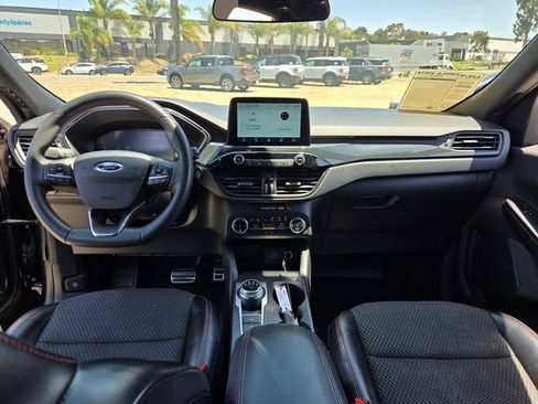 Used 2023 Ford Escape ST-Line FWD image 14