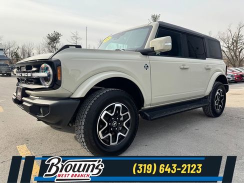 Used 2025 Ford Bronco Outer Banks image 1