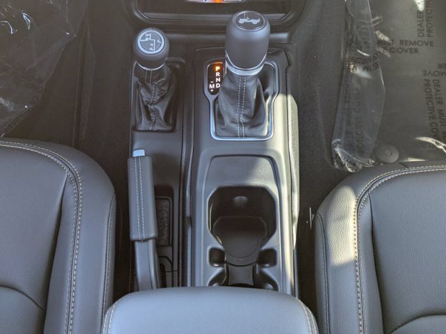 New 2025 Jeep Wrangler Unlimited Sahara AWD/4WD image 18