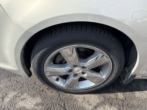 Used 2011 Chevrolet Malibu LT image 10