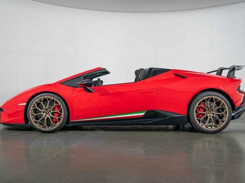 Used 2018 Lamborghini Huracan Performante AWD/4WD image 5