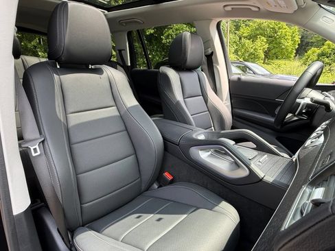 Used 2026 Mercedes-Benz GLS 450 4MATIC image 29