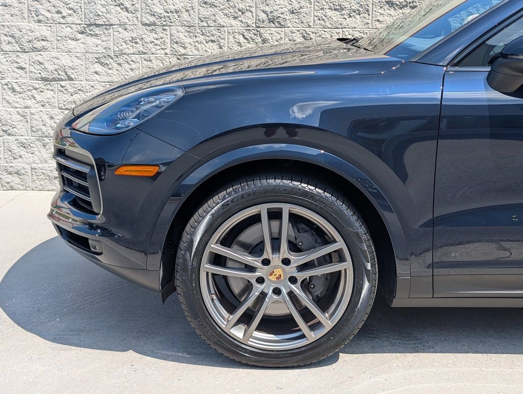 Certified 2022 Porsche Cayenne Coupe AWD/4WD image 32