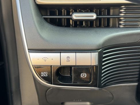 Used 2022 Hyundai Ioniq 5 SE w/ Cargo Package RWD image 16