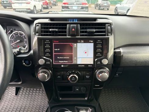 Used 2020 Toyota 4Runner TRD Off-Road Premium AWD/4WD image 22