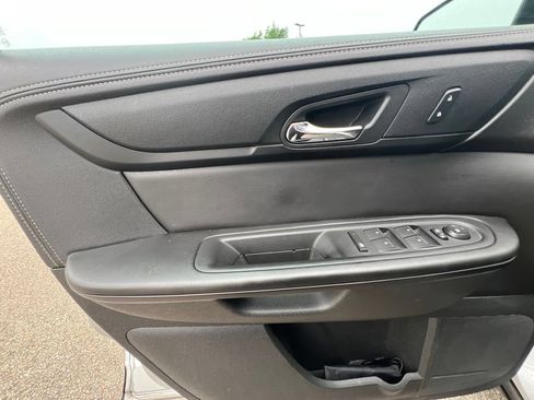 Used 2015 GMC Acadia SLE AWD/4WD image 13