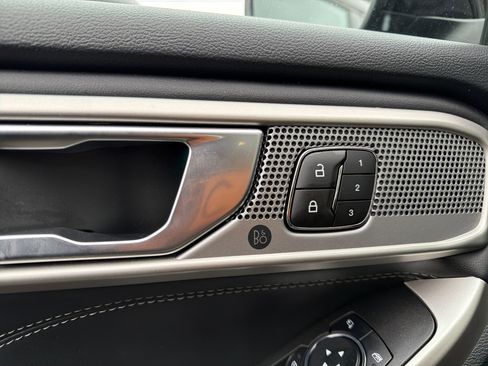 Used 2023 Ford Explorer Limited w/ Equipment Group 301A image 16