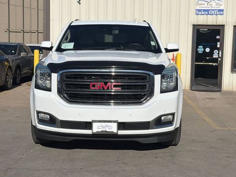 Used 2018 GMC Yukon SLT image 2