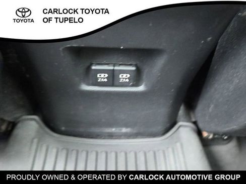Used 2021 Toyota RAV4 XLE Premium image 24