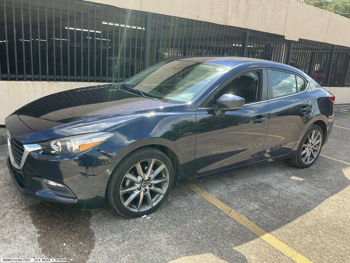 Used 2018 MAZDA MAZDA3 Touring FWD image 4