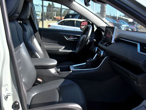 Used 2023 Toyota RAV4 XLE Premium FWD image 47