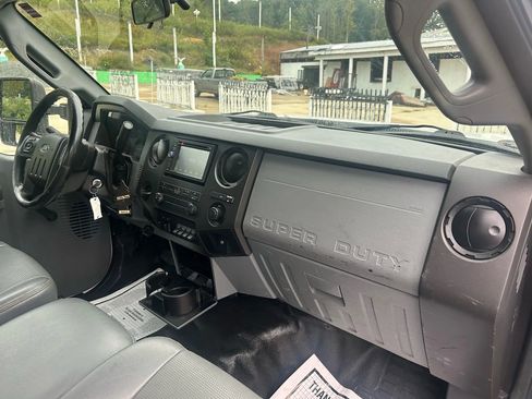 Used 2016 Ford F450 XL w/ XL Value Package image 17