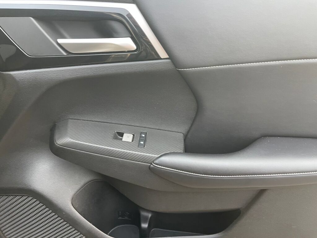 Used 2024 Mitsubishi Outlander SE AWD/4WD image 35
