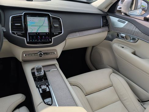 Certified 2024 Volvo XC90 B6 Ultimate AWD/4WD image 13