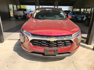 Used 2025 Chevrolet Trax LS w/ LS Convenience Package FWD video 2