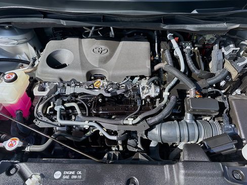 Used 2022 Toyota Sienna XSE FWD image 34