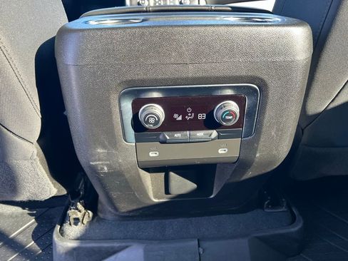 Used 2023 Chevrolet Suburban LS image 23