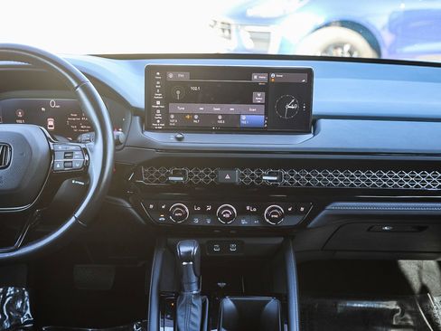 Used 2023 Honda Accord Touring image 13
