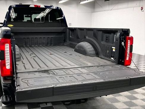 Used 2024 Ford F250 Lariat w/ Lariat Ultimate Package AWD/4WD image 32