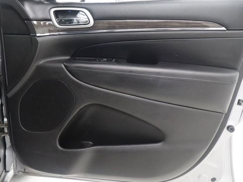 Used 2018 Jeep Grand Cherokee Overland AWD/4WD image 20