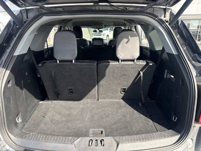 Used 2024 Ford Explorer XLT w/ Equipment Group 202A RWD image 7