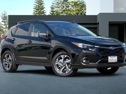 Used 2024 Subaru Crosstrek 2.0i Premium w/ Popular Package #3 AWD/4WD image 2