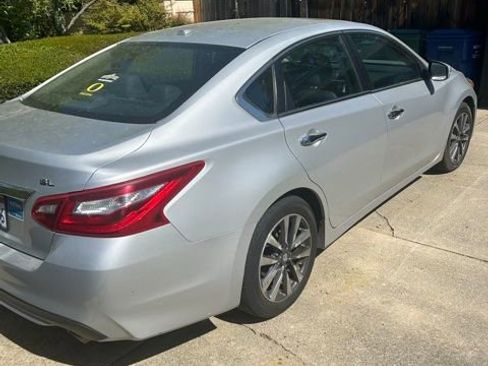 Used 2017 Nissan Altima 2.5 SL image 3
