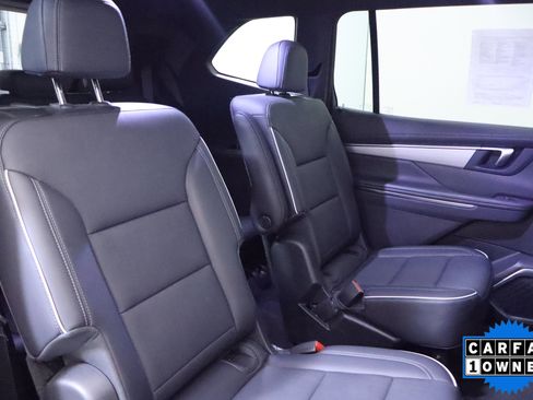 Used 2025 Buick Enclave Preferred FWD image 21