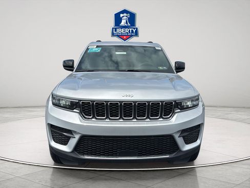 New 2025 Jeep Grand Cherokee Laredo X w/ Luxury Tech Group I AWD/4WD image 1