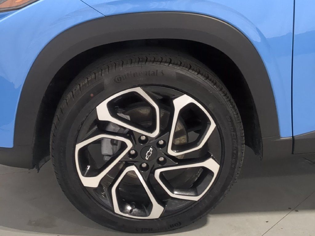 Used 2024 Chevrolet Trax RS w/ Driver Confidence Package FWD image 14