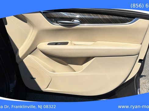 Used 2017 Cadillac XT5 FWD w/ LPO, Wheel Lock Package image 19