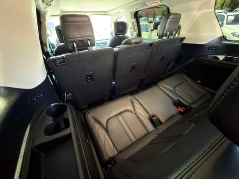 Used 2019 Ford Expedition Platinum AWD/4WD image 27