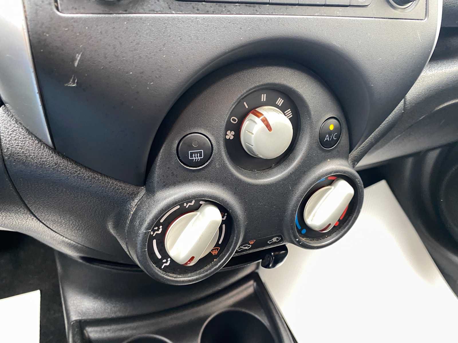 Used 2014 Nissan Versa Note SV w/ Convenience Package FWD image 19