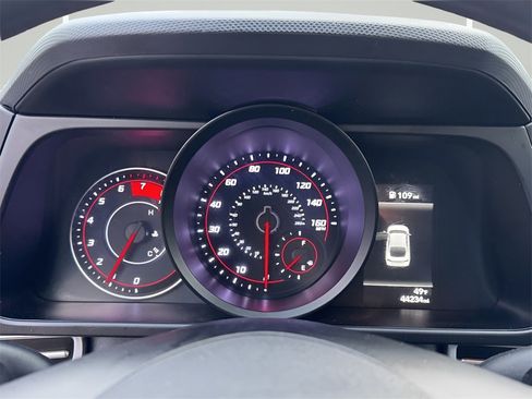 Used 2023 Hyundai Elantra SEL image 8