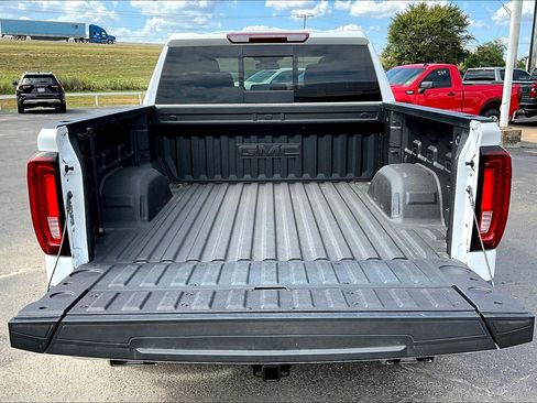 Used 2024 GMC Sierra 1500 SLT w/ SLT Premium Plus Package image 28