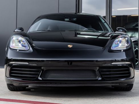 Used 2018 Porsche 718 Cayman S w/ Sport Chrono Package image 8