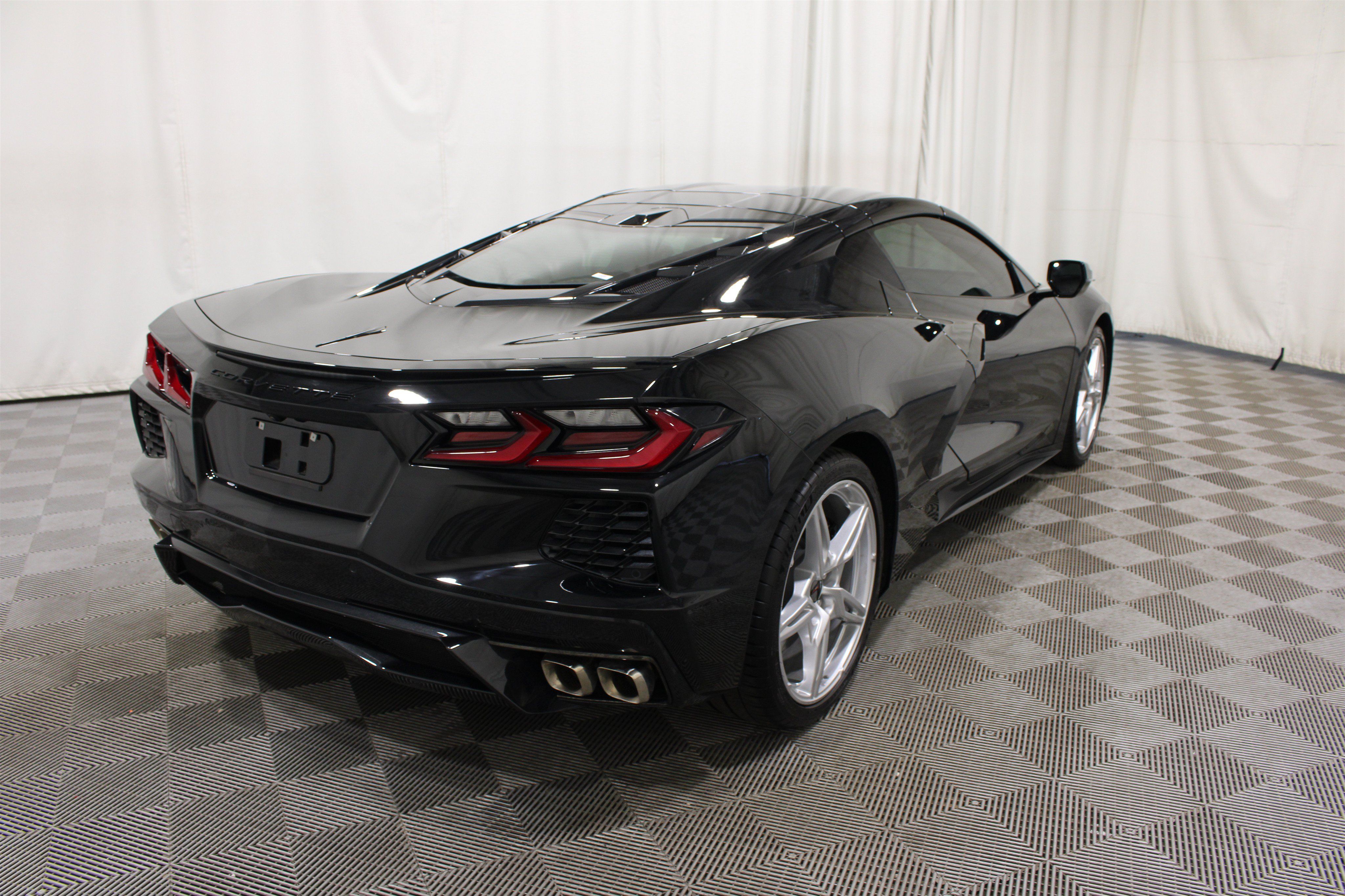 Used 2025 Chevrolet Corvette Stingray Coupe w/ 1LT RWD image 29