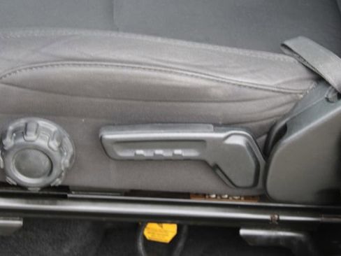 Used 2023 Jeep Wrangler Sport S image 30