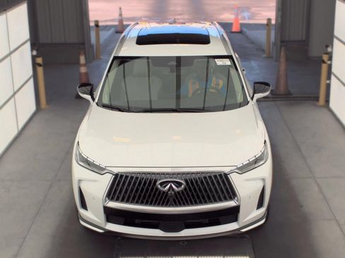 Certified 2026 INFINITI QX60 Luxe w/ Cargo Package AWD/4WD image 4