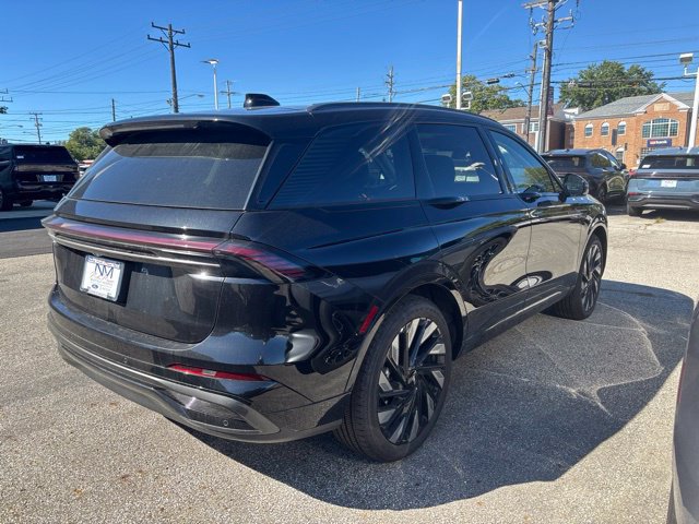 New 2026 Lincoln Nautilus Reserve w/ Jet Appearance Package AWD/4WD image 8