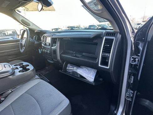 Used 2021 RAM 1500 Classic SLT image 31